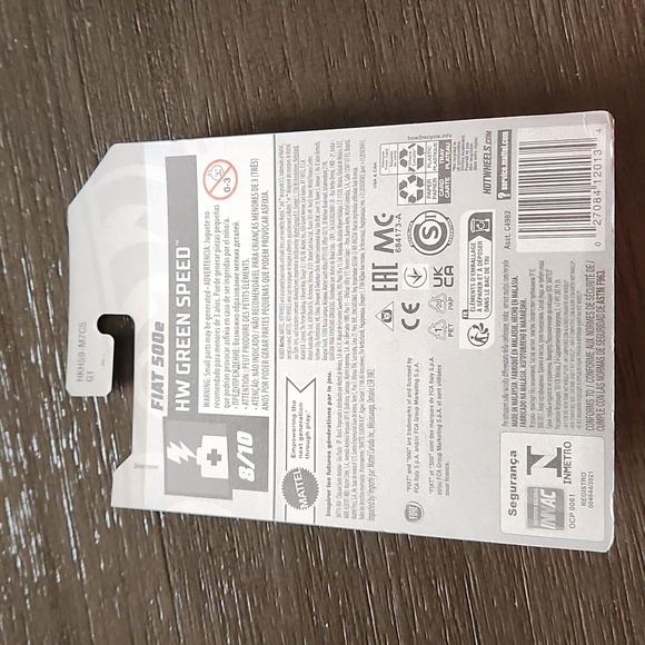 HW Green Speed Hot Wheel set Fiat 500e Turquoise and Red car set - Picture 4 of 7